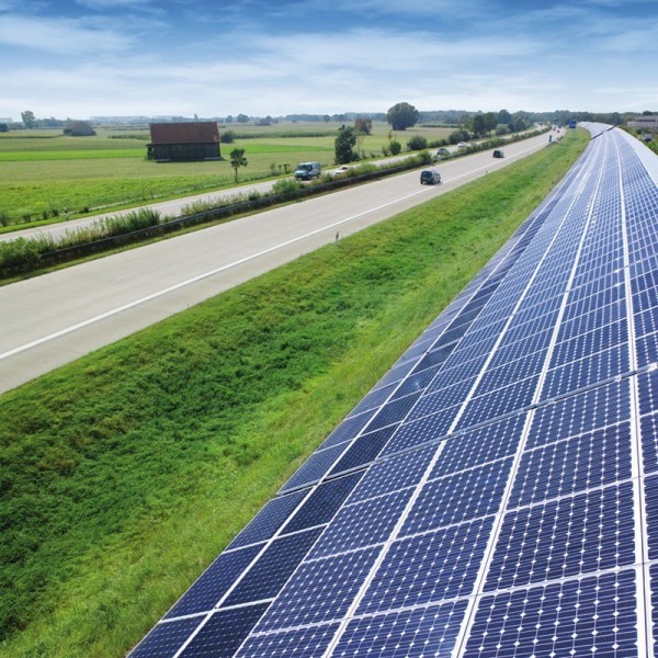 The solar noise barrier in Freising, Germany, is the world’s largest solar noise barrier Source: WikiMedia.
